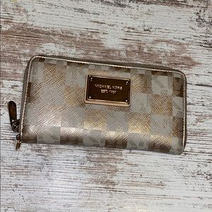 Michael Kors wallet